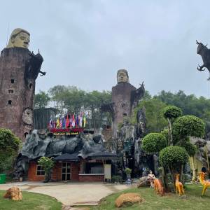 Khách Sạn Chợ Tình Ba Cây Thông