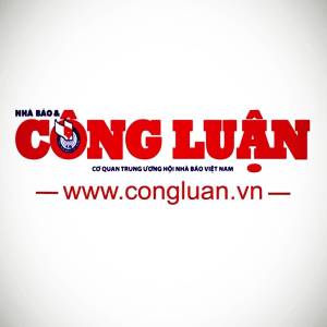 Nhà báo và Công luận